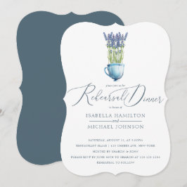 Elegantes Abendessen mit floraler Hochzeit und Pro Einladung