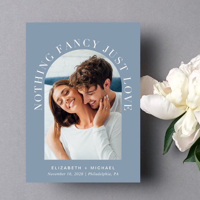 Elegantes Arch Foto Dusty Blue Lässig Wedding Einladung (Celebrate your love story with an invitation showcasing your favorite photo in an elegant arch frame)