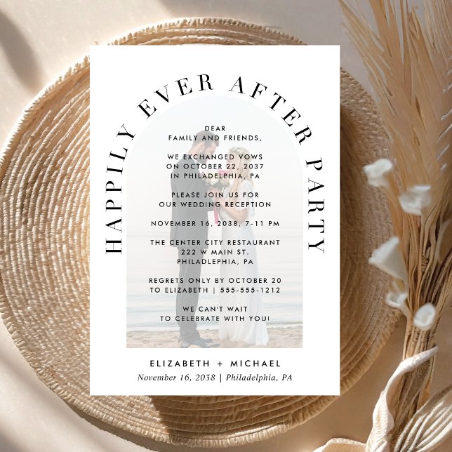 Elegantes Arch Foto Overlay Hochzeitsempfang Einladung (Celebrate your love story with an invitation showcasing your favorite photo in an elegant arch frame)