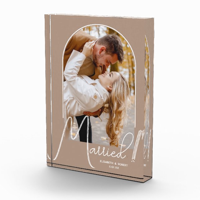 Elegantes Arch Wedding Beige Foto (Rechts)