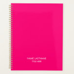 Elegantes, beruflich-heiß-rosa Namensjahr Planer<br><div class="desc">Minimalistisches Hot-Rosa,  Fuchsia,  Magenta und Weiß-Sondertext Moderner,  eleganter und personalisierter Planer. Vollständig anpassbarer weißer Text,  heißrosa schlichter,  solider Hintergrund. Sie können es mit Namen und Nachnamen und Titel,  Jahr,  Firmenname,  Fachleuten,  Unternehmen usw. anpassen</div>