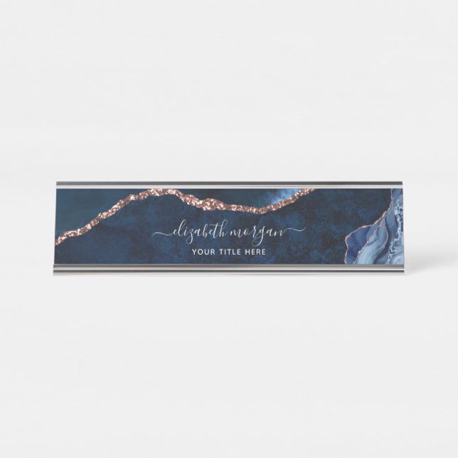 Elegantes Berufliches Navy Blue Rose Gold Agate Schreibtischnamensplakette (Vorderseite )