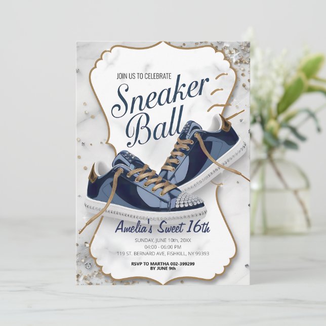 Elegantes Birthday Sneaker Ball Party anpassen Einladung (Stehend Vorderseite)