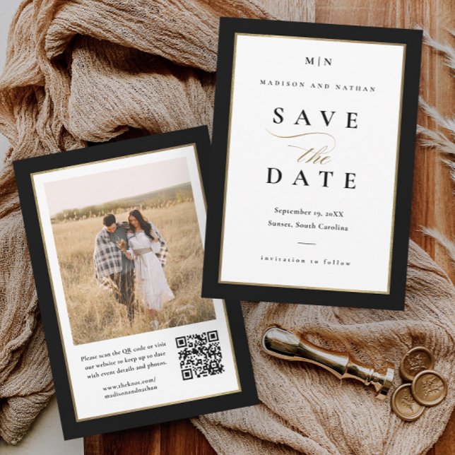 Elegantes Black and Gold Foto Hochzeit Save The Date (Elegant black and white photo wedding save the date with gold frame and QR code.)