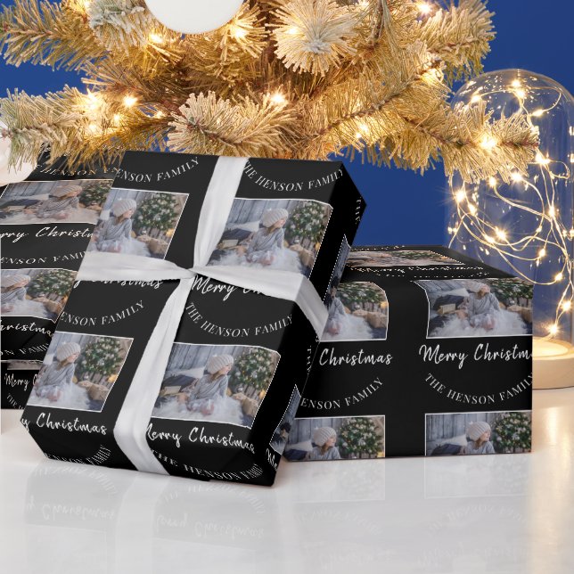 Elegantes Black Merry Christmas Script Family Foto Geschenkpapier (Feiertage)