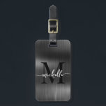 Elegantes Black Metal Gold Monogram, Initialskript Gepäckanhänger<br><div class="desc">Girly Stylish Moderne elegante Monogram Initial Name Script Black Metal Custom Personalisierte Personalisiert Luggage Bag Tag. Dieses Design mit einem Vornamen in einer hübschen Hand Schwanz-Schriftart-Kalligraphie (oder Typografie) mit Monogramm Initial, Adresse Informationen über Imitate schwarz metallische Folie Hintergrund. Diese sind einfach zu anpassen. Stilvolles Frauengeschenk für Hochzeit, Brautparty, 16 Geburtstag,...</div>