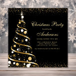 Elegantes Black Sparkle Weihnachtsbaum Party Einladung<br><div class="desc">Elegante Black Sparkle Weihnachtsbaum-Party Einladung. Dieses Design besticht durch ein elegantes Winterdesign mit einem goldglänzenden Weihnachtsbaum auf schwarzem Urlaubshintergrund. Ideal für eine Firmenfeier. Personalisieren Sie dieses individuelle Design mit Ihren eigenen Party-Details.</div>