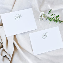 Elegantes, blassgrünes Kalligraphie-Split-Monogram Mitteilungskarte