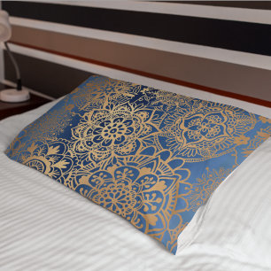 Elegantes Blau und Gold Mandala Muster Kissenbezug