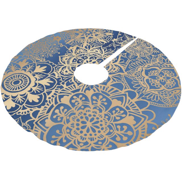 Elegantes Blau- und Gold-Mandala-Muster Polyester Weihnachtsbaumdecke (Schrägansicht)