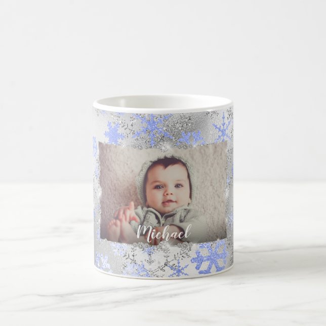 Elegantes Blau- und Silberschneeflocken nach Maß F Kaffeetasse (Mittel)