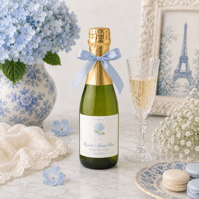 Elegantes blaues Hydrangeen-Junggesellinnenabschie (Elegant Blue Hydrangea Bridal Shower Mini Sparkling Wine Label)