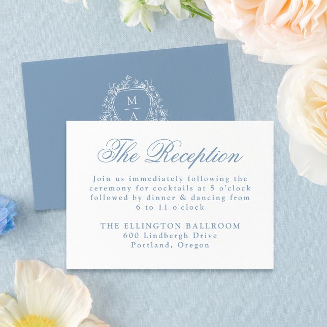 Elegantes Blue Floral Wappen Hochzeitsempfang Begleitkarte (Von Creator hochgeladen)
