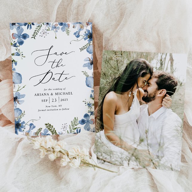 Elegantes Blue Floral Wedding Foto Save the Date Einladung (Von Creator hochgeladen)