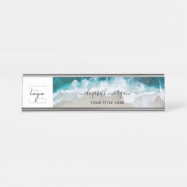 Elegantes Blue Green Beach Custom Script-Logo Schreibtischnamensplakette