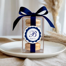 Elegantes Blue Scalloped Monogram Runder Aufkleber