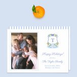 Elegantes Blue White Citrus Frohe Weihnachts-Foto Feiertagskarte<br><div class="desc">* Foto-Kredit: Fotografie © Storytree Studios, Stanford, CA ** / Smart Happy Holidays Fotokarte mit Platz für einen Single Brief Monogramm und ein Foto der Familie. Alle Aquarellelemente wurden ursprünglich von mir in Aquarellfarben auf 100% Baumwollpapier handgemalt, bevor sie digital gescannt und arrangiert bzw. gestylt wurden. Die Rückseite des Designs...</div>