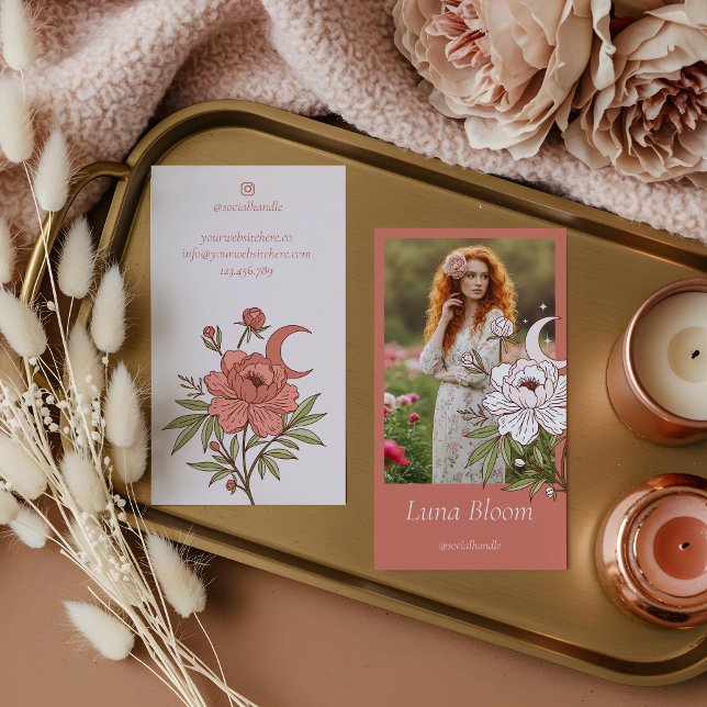 Elegantes Blumenmeer Celestial Holistic Moon Foto Visitenkarte (Elegant Floral Peony Celestial Holistic Moon Photo Business Card)