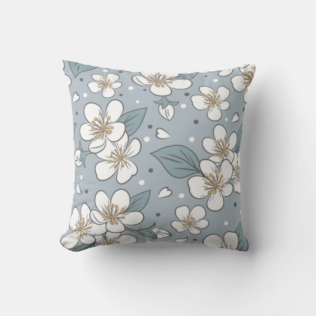Elegantes Blumenmuster auf weichblauem Hintergrund Kissen (Vorderseite)