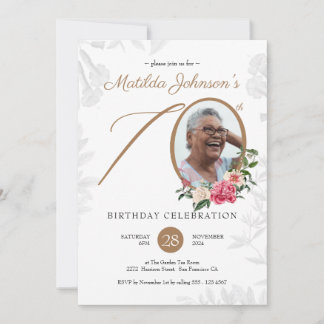 Elegantes Blumenschrift Custom Foto 70. Geburtstag Einladung