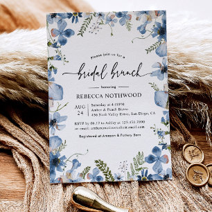 Elegantes Botanisches Dusty Blue Floral Bridal Bru Einladung