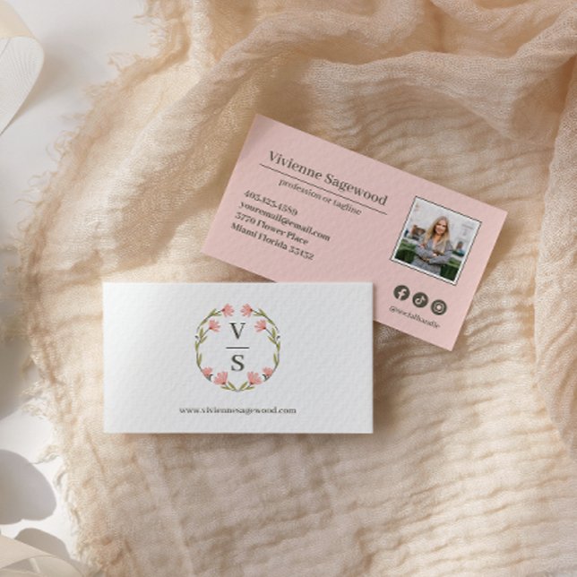 Elegantes botanisches Monogramm-Wappen Rosa grünes Visitenkarte (Von Creator hochgeladen)