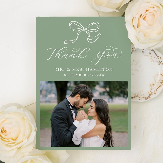 Elegantes Bow Sage Green Foto Hochzeit Dankeskarte (Von Creator hochgeladen)
