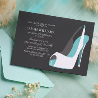Elegantes Brautparty mit weißen und blauen Schuhen