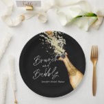 Elegantes Brunch und Bubbly Brautparty Pappteller<br><div class="desc">Eleganter Schwarz-Gold Brunch und blasbar angepasste Papierplatte. Ideal für Ihren Brunch und Bubbly Theme Brautparty Party. Bringen Sie eine festliche Touch zu Ihrem Tag. Außerdem können Sie sie mit Ihrem Namen und Ihrer Veranstaltung personalisieren. Entworfen mit einer schönen Aquarell Gold Champagner Flasche. Passende Artikel in unserem Shop Cava Party Design....</div>