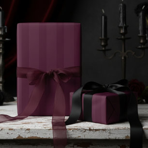 Elegantes Burgund auf Burgund dicke Streifen Geschenkpapier