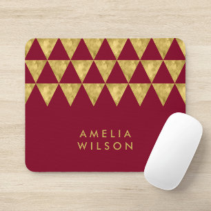Elegantes burgunderrotes Namensdesign mit Dreiecks Mousepad