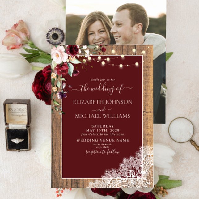 Elegantes Burgundy Blush Wood Lace Foto Wedding Einladung (Von Creator hochgeladen)
