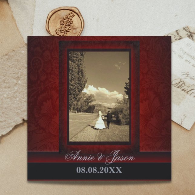Elegantes burgundy Damask Foto Einladung Hochzeit (Elegant burgundy damask photo Wedding Invitation)
