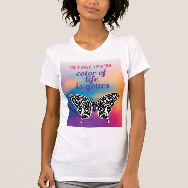 Elegantes Butterfly-Design und farbenfrohe Sonnenu T-Shirt (Vorderseite)