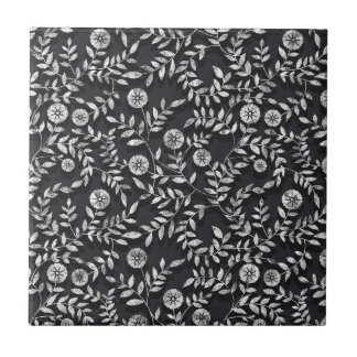 Elegantes Chalkboard Blumenmuster Fliese