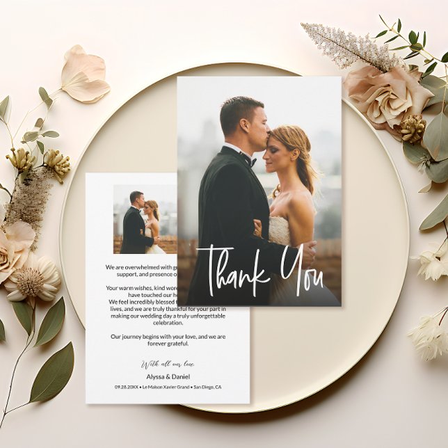 Elegantes Chic Modernes Hochzeitsstil-Foto Dankeskarte (Modern Typography Custom wedding photos thank you card.)