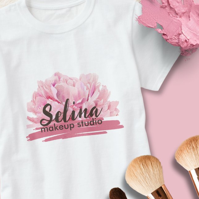 Elegantes Cream Blush Pink Floral Makeup Studio T-Shirt (Von Creator hochgeladen)