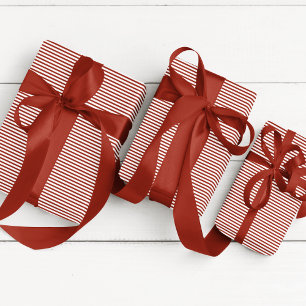 Elegantes dunkelrotes dünn gestreiftes geschenkpapier