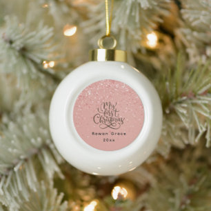 Elegantes erstes Weihnachten eines Baby-Mädchens, Keramik Kugel-Ornament