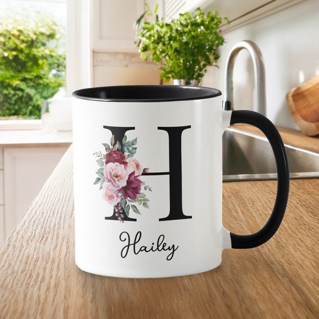 Elegantes Floral Anfangsname Monogramm Tasse (Von Creator hochgeladen)