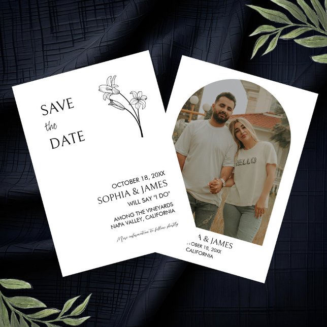 Elegantes, florales Minimalistisches Foto Save the Save The Date (A minimalist save the date card featuring a couple's photo, names, and wedding date.)