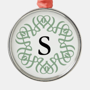 Elegantes Florales Monogramm Familie in Salbeigrün Ornament Aus Metall
