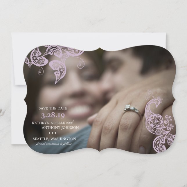 Elegantes florales Pfauen Lila Foto Save the Date (Vorderseite)