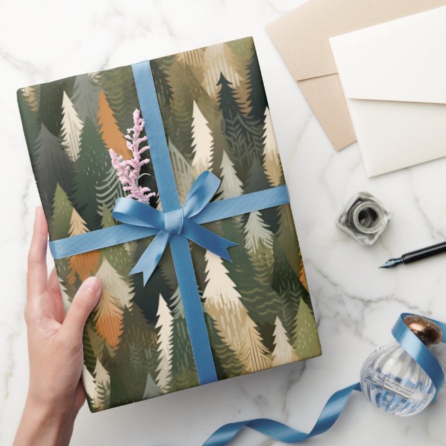 Elegantes Forest Pine Tree Muster Geschenkpapier (Schenken)