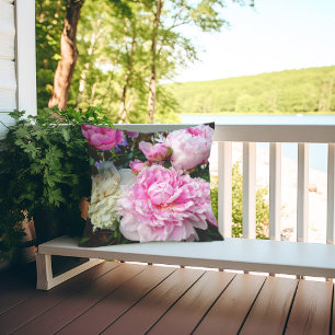 Elegantes Foto aus rosa, blühenden Pinien Kissen