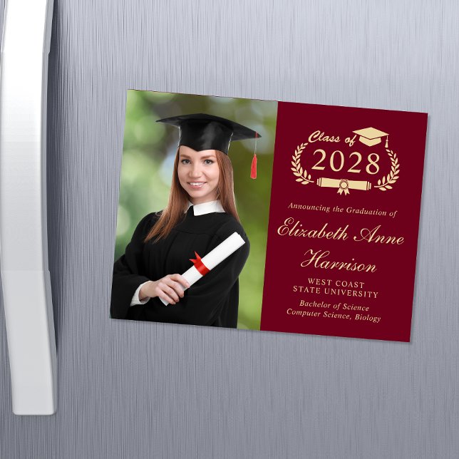 Elegantes Foto Burgundy Uni-Abschluss Magnet (Share the pride and excitement of your graduate's achievement with friends and family near and far)
