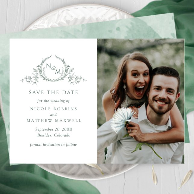 Elegantes Foto Green Monogram Wedding Save The Date (Von Creator hochgeladen)