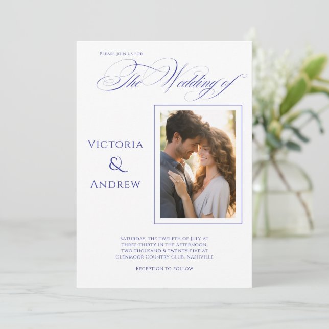 Elegantes Foto Moderne Blaue Hochzeit Einladung (Stehend Vorderseite)