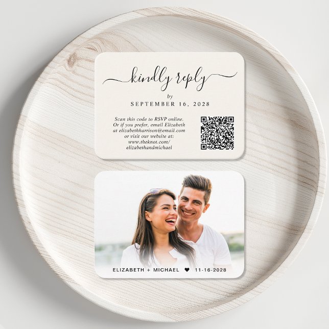 Elegantes Foto QR Code Cream Wedding RSVP Begleitkarte (Our user-friendly template will generate your QR code automatically from your website address)