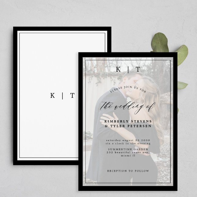 Elegantes Foto Schwarzweiß-Monogramm-Hochzeit Einladung (Von Creator hochgeladen)